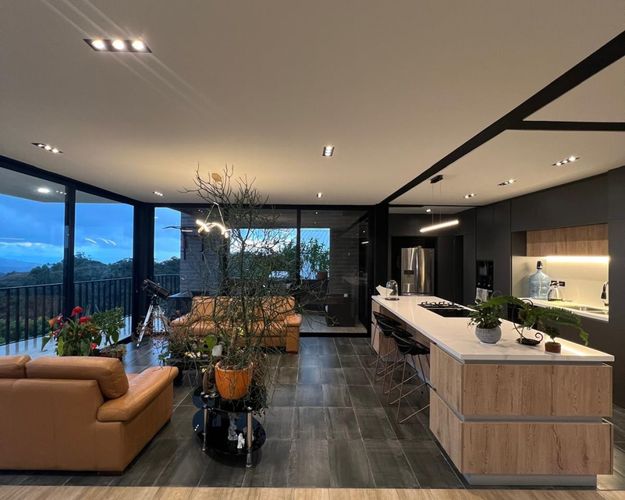Casa de 4 alcobas en venta en Loma Del Escobero, El Retiro, 400 m² · foto 2 de 24