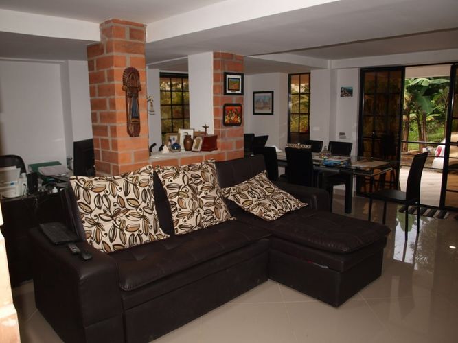 Finca en venta en Arabia, Pereira, 2400 m² · foto 7 de 13