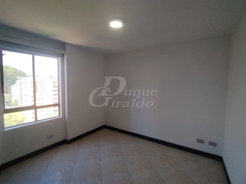 Apartamento en arriendo en Castropol, Medellín · foto 4 de 13