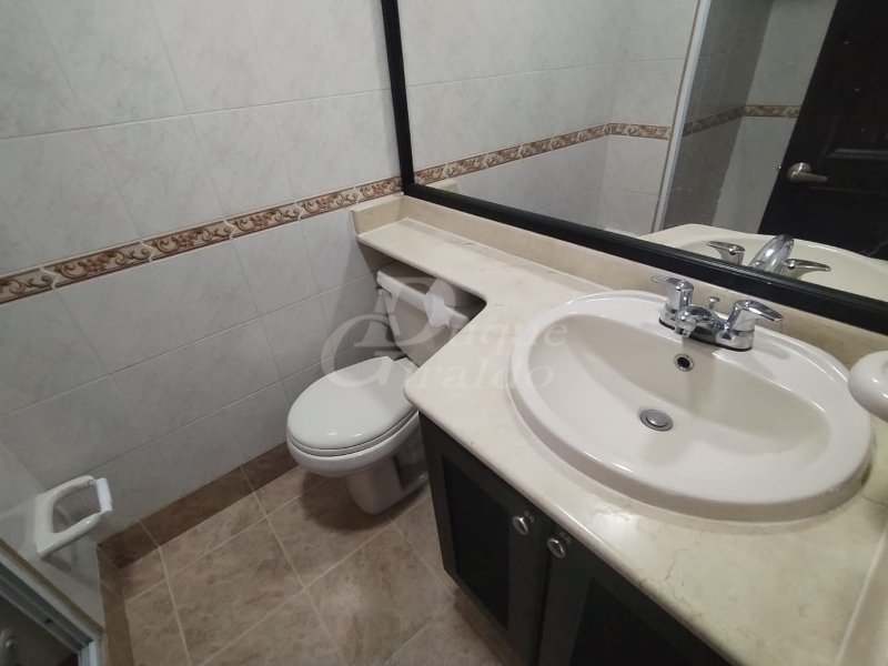 Apartamento en arriendo en Castropol, Medellín · foto 10 de 13