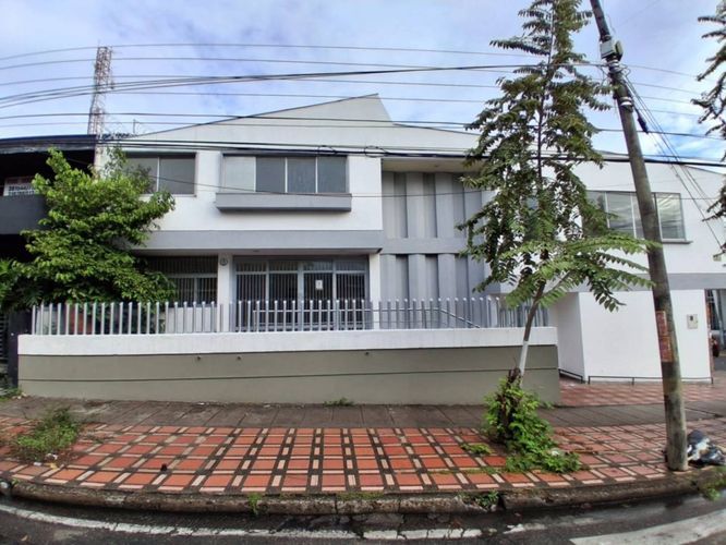 Casa de 3 alcobas en arriendo en Centro, Neiva, 356 m² · foto 4 de 22