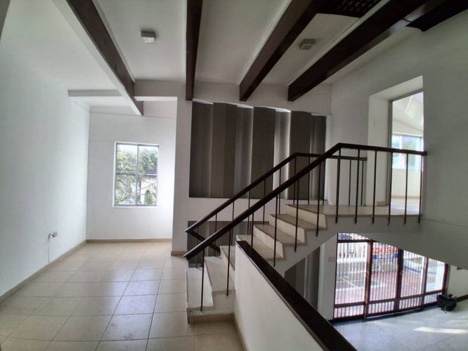 Casa de 3 alcobas en arriendo en Centro, Neiva, 356 m² · foto 12 de 22
