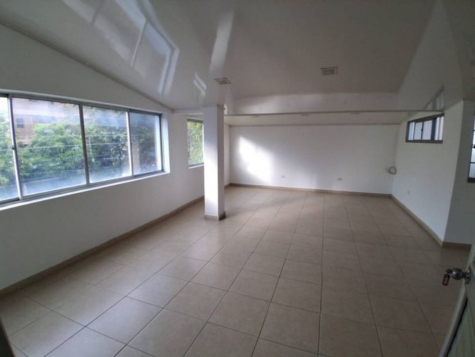Casa de 3 alcobas en arriendo en Centro, Neiva, 356 m² · foto 21 de 22