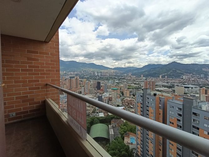 Apartamento de 3 alcobas en arriendo en Las Lomitas, Sabaneta, 90 m² · foto 2 de 20