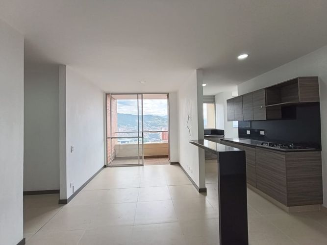 Apartamento de 3 alcobas en arriendo en Las Lomitas, Sabaneta, 90 m² · foto 4 de 20