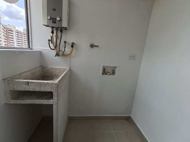 Apartamento de 3 alcobas en arriendo en Las Lomitas, Sabaneta, 90 m² · foto 5 de 20
