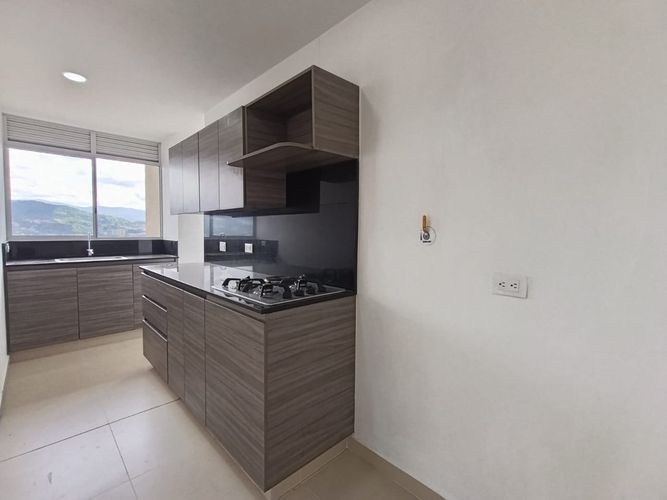Apartamento de 3 alcobas en arriendo en Las Lomitas, Sabaneta, 90 m² · foto 15 de 20