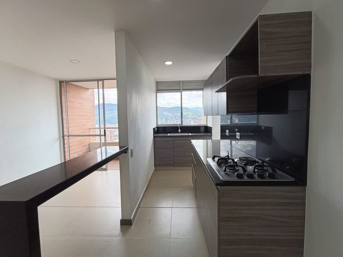 Apartamento de 3 alcobas en arriendo en Las Lomitas, Sabaneta, 90 m² · foto 16 de 20