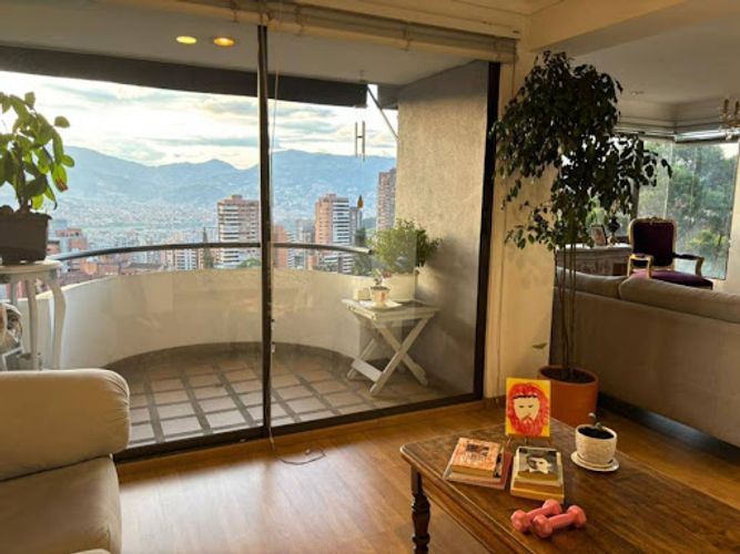 Apartamento de 3 alcobas en arriendo en La Calera, Medellín, 170 m² · foto 2 de 24