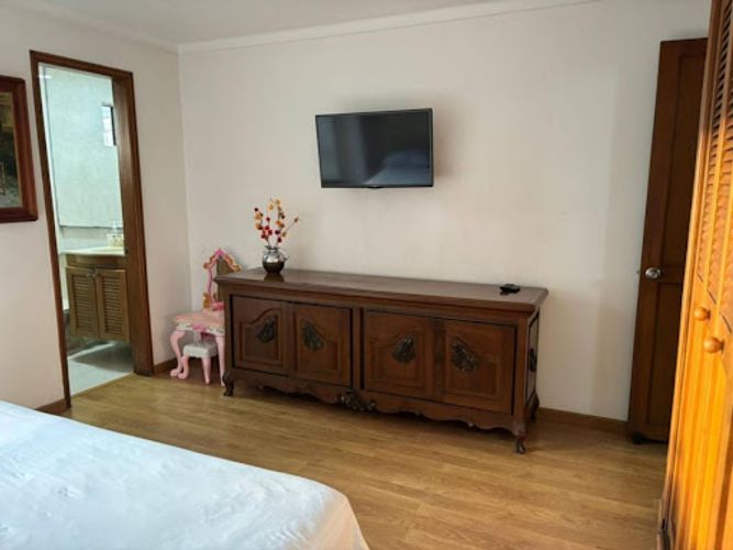 Apartamento de 3 alcobas en arriendo en La Calera, Medellín, 170 m² · foto 9 de 24