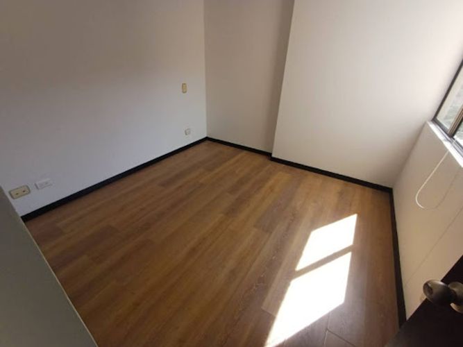 Apartamento de 3 alcobas en arriendo en Loma De Los Gonzalez, Medellín, 70 m² · foto 11 de 14