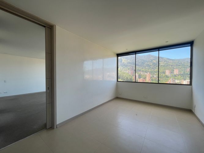 Apartamento de 3 alcobas en venta en El Poblado, Medellín, 171 m² · foto 13 de 24