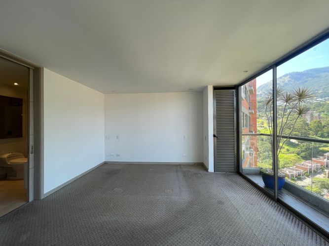 Apartamento de 3 alcobas en venta en El Poblado, Medellín, 171 m² · foto 16 de 24