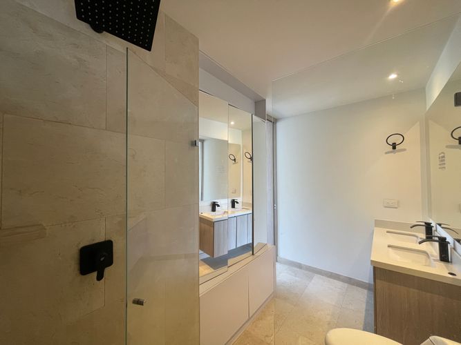 Apartamento de 3 alcobas en venta en El Poblado, Medellín, 171 m² · foto 19 de 24
