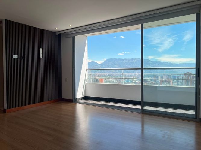 Apartamento de 3 alcobas en arriendo en El Poblado, Medellín, 200 m² · foto 7 de 17