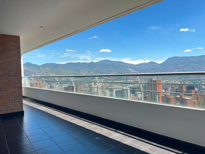 Apartamento de 3 alcobas en arriendo en El Poblado, Medellín, 200 m² · foto 17 de 17