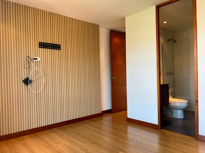 Apartamento de 3 alcobas en arriendo en El Poblado, Medellín, 200 m² · foto 12 de 17