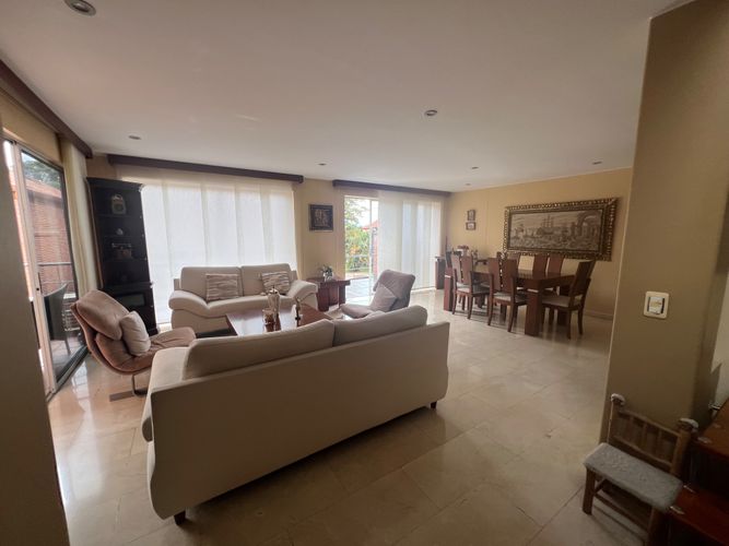 Casa de 4 alcobas en venta en Cerro Azul Del Vergel, Ibagué, 300 m² · foto 2 de 15