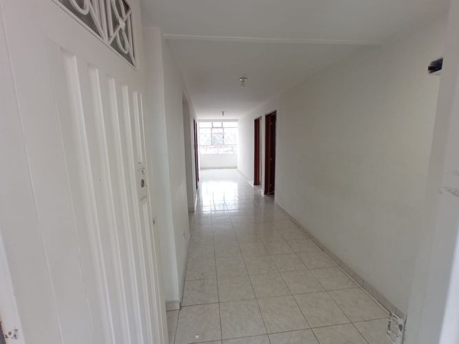 Casa de 3 alcobas en venta en Ciudad Jardin Sur, Bogotá, 332 m² · foto 8 de 21