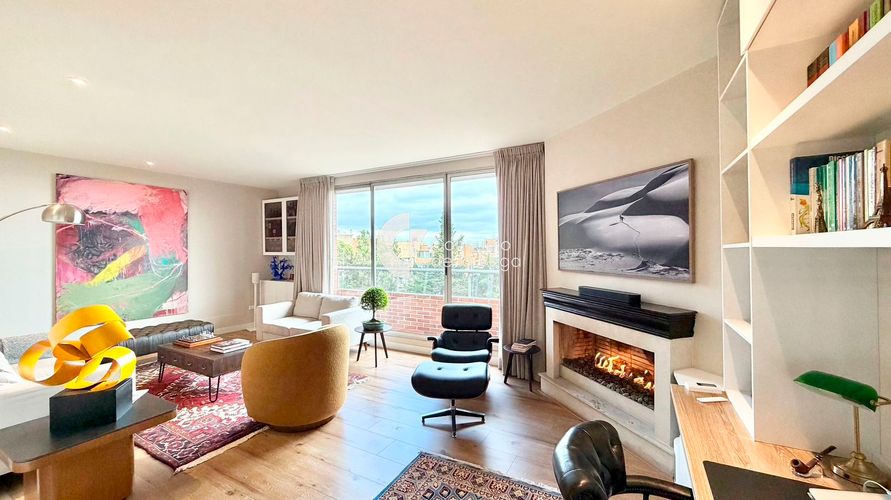 Apartamento de 3 alcobas en venta en Los Rosales, Bogotá, 133 m² · foto 3 de 20