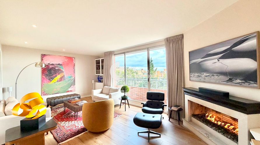 Apartamento de 3 alcobas en venta en Los Rosales, Bogotá, 133 m² · foto 4 de 20