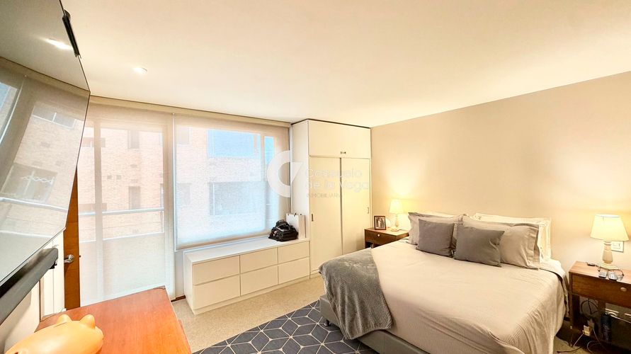 Apartamento de 3 alcobas en venta en Los Rosales, Bogotá, 133 m² · foto 8 de 20