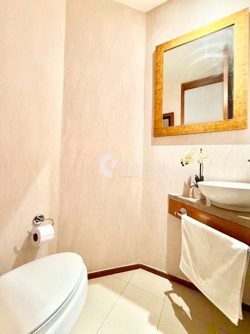 Apartamento de 3 alcobas en venta en Los Rosales, Bogotá, 133 m² · foto 9 de 20
