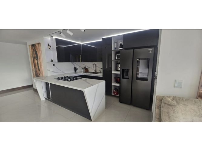 Apartaestudio en venta en Aves Maria, Sabaneta, 140 m² · foto 2 de 24