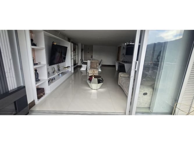Apartaestudio en venta en Aves Maria, Sabaneta, 140 m² · foto 16 de 24