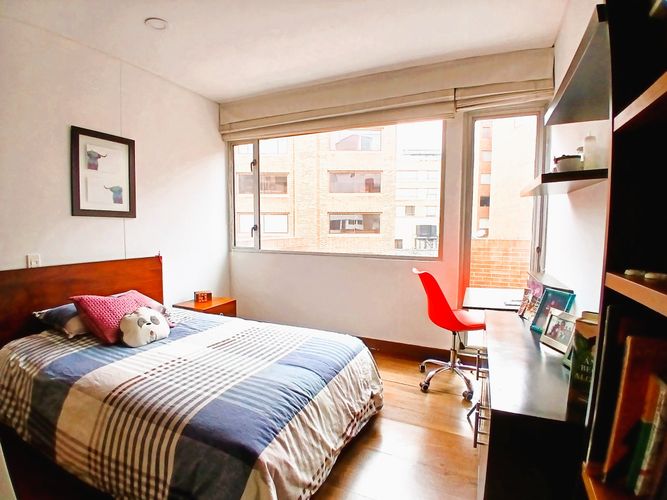 Apartamento de 4 alcobas en venta en Los Rosales, Bogotá, 158 m² · foto 13 de 20