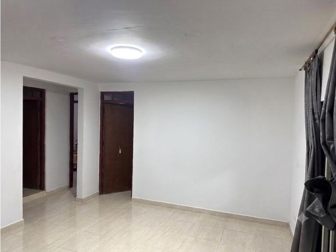 Casa de 6 alcobas en venta en La Esmeralda, Armenia, 214 m² · foto 2 de 12