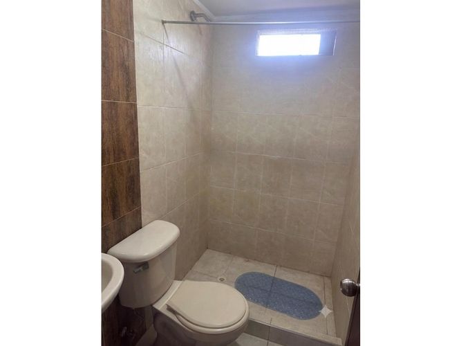 Casa de 6 alcobas en venta en La Esmeralda, Armenia, 214 m² · foto 9 de 12