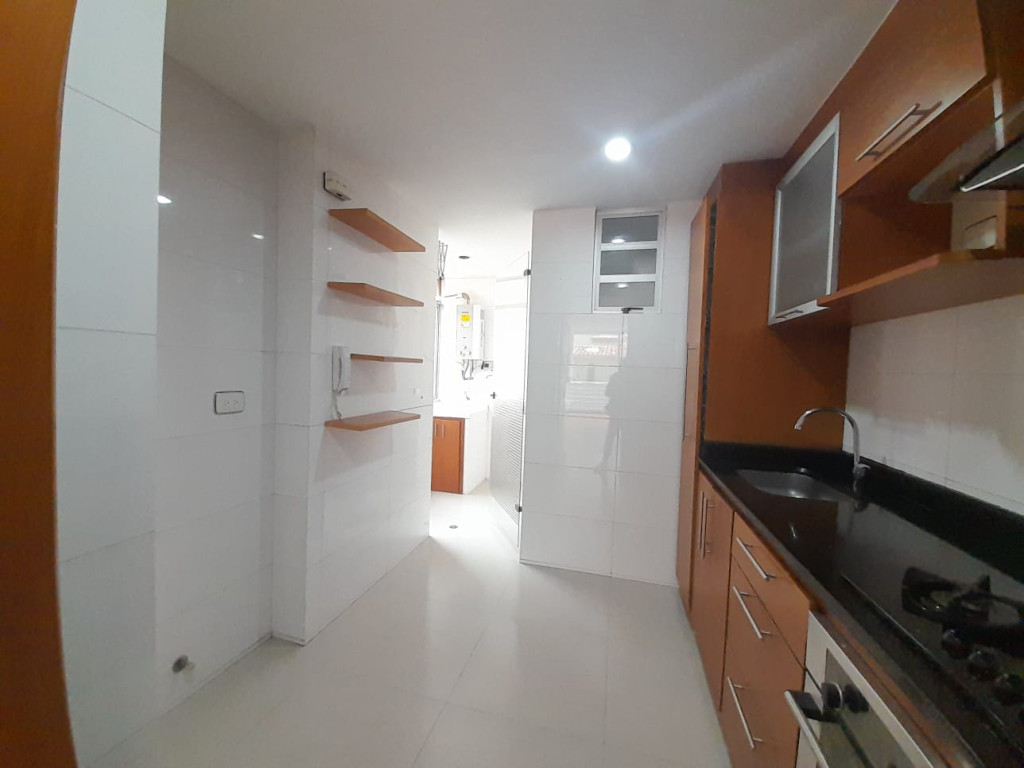 Apartamento en venta en Santa Barbara, Bogotá · foto 3 de 24
