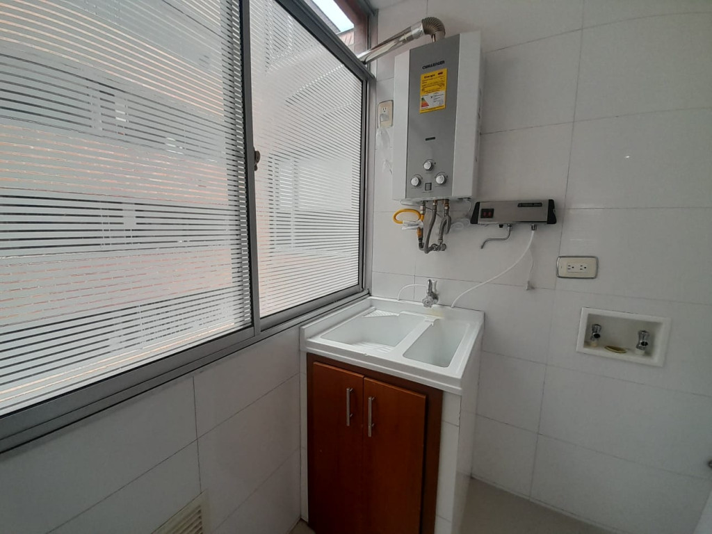 Apartamento en venta en Santa Barbara, Bogotá · foto 6 de 24
