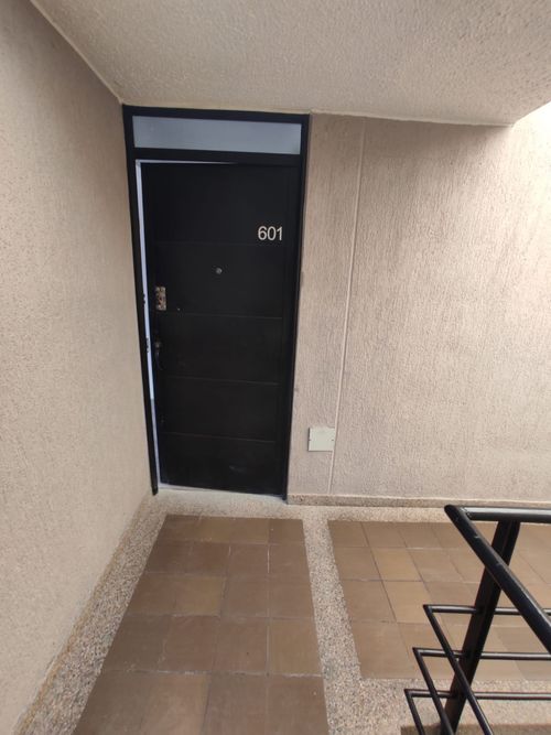 Apartamento de 2 alcobas en venta en El Dorado, Soacha, 38 m² · foto 2 de 11