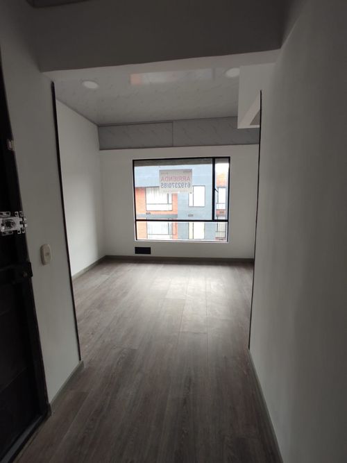 Apartamento de 2 alcobas en venta en El Dorado, Soacha, 38 m² · foto 6 de 11