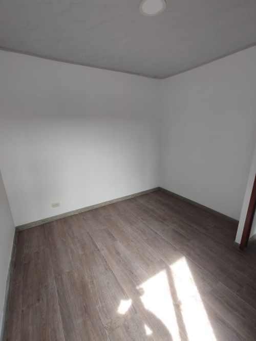 Apartamento de 2 alcobas en venta en El Dorado, Soacha, 38 m² · foto 8 de 11