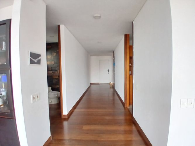Apartamento de 4 alcobas en venta en Los Rosales, Bogotá, 158 m² · foto 8 de 20