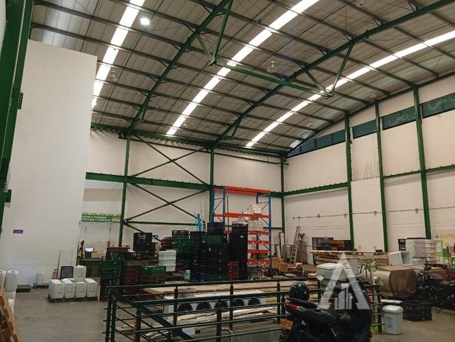 Bodega en arriendo en Colasania, Medellín, 1200 m² · foto 9 de 23