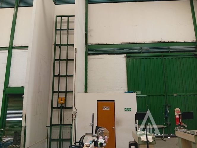 Bodega en arriendo en Colasania, Medellín, 1200 m² · foto 17 de 23