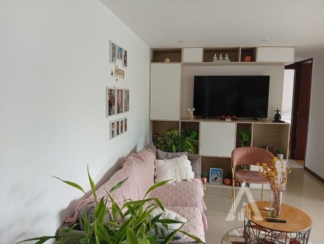 Apartamento de 2 alcobas en arriendo en Loma Del Esmeraldal, Envigado, 65 m² · foto 2 de 19