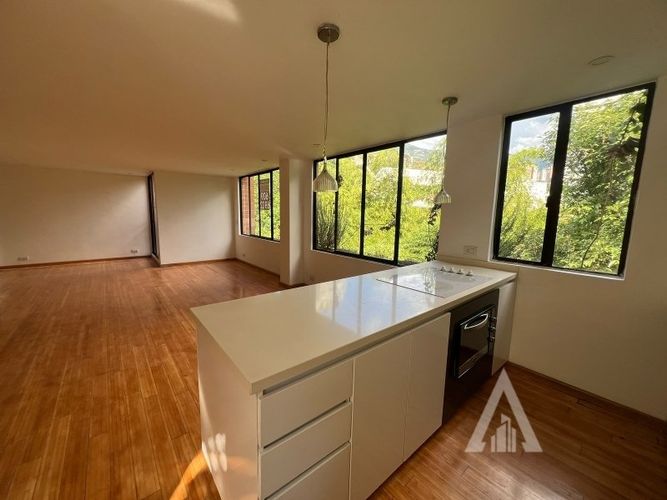 Apartamento de 2 alcobas en arriendo en Lalinde, Medellín, 153 m² · foto 2 de 24