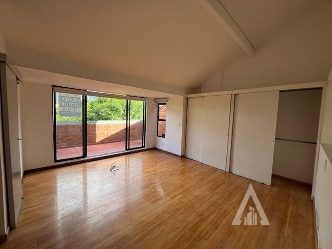 Apartamento de 2 alcobas en arriendo en Lalinde, Medellín, 153 m² · foto 8 de 24