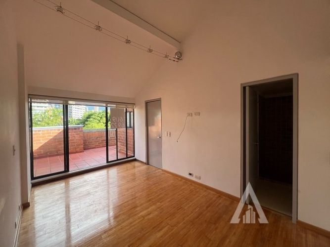 Apartamento de 2 alcobas en arriendo en Lalinde, Medellín, 153 m² · foto 10 de 24