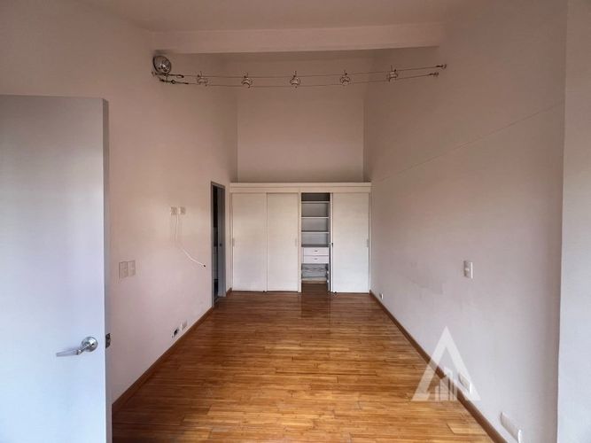 Apartamento de 2 alcobas en arriendo en Lalinde, Medellín, 153 m² · foto 23 de 24