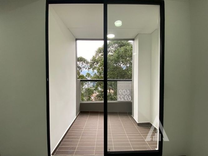 Apartamento de 3 alcobas en arriendo en Granizal, Medellín, 77 m² · foto 10 de 15