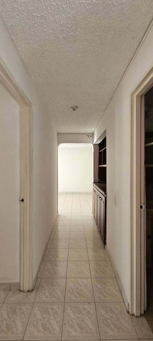 Apartamento en venta en Ciudad Los Alamos, Cali · foto 5 de 11