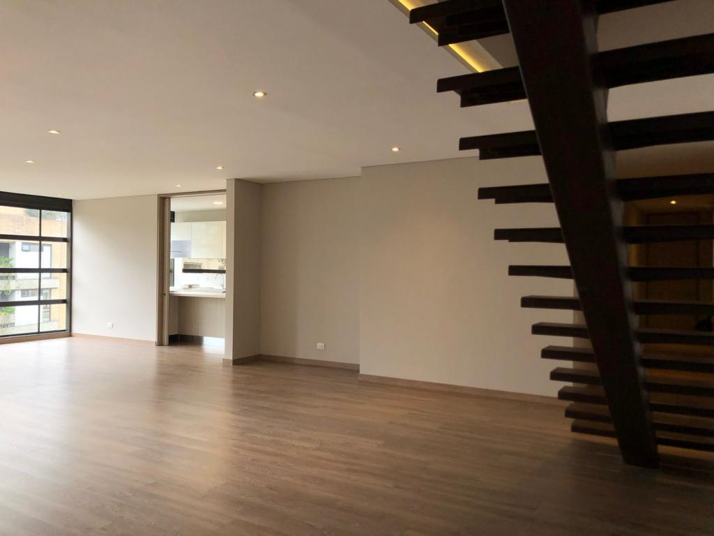 Apartamento en venta en Los Rosales, Bogotá · foto 7 de 24