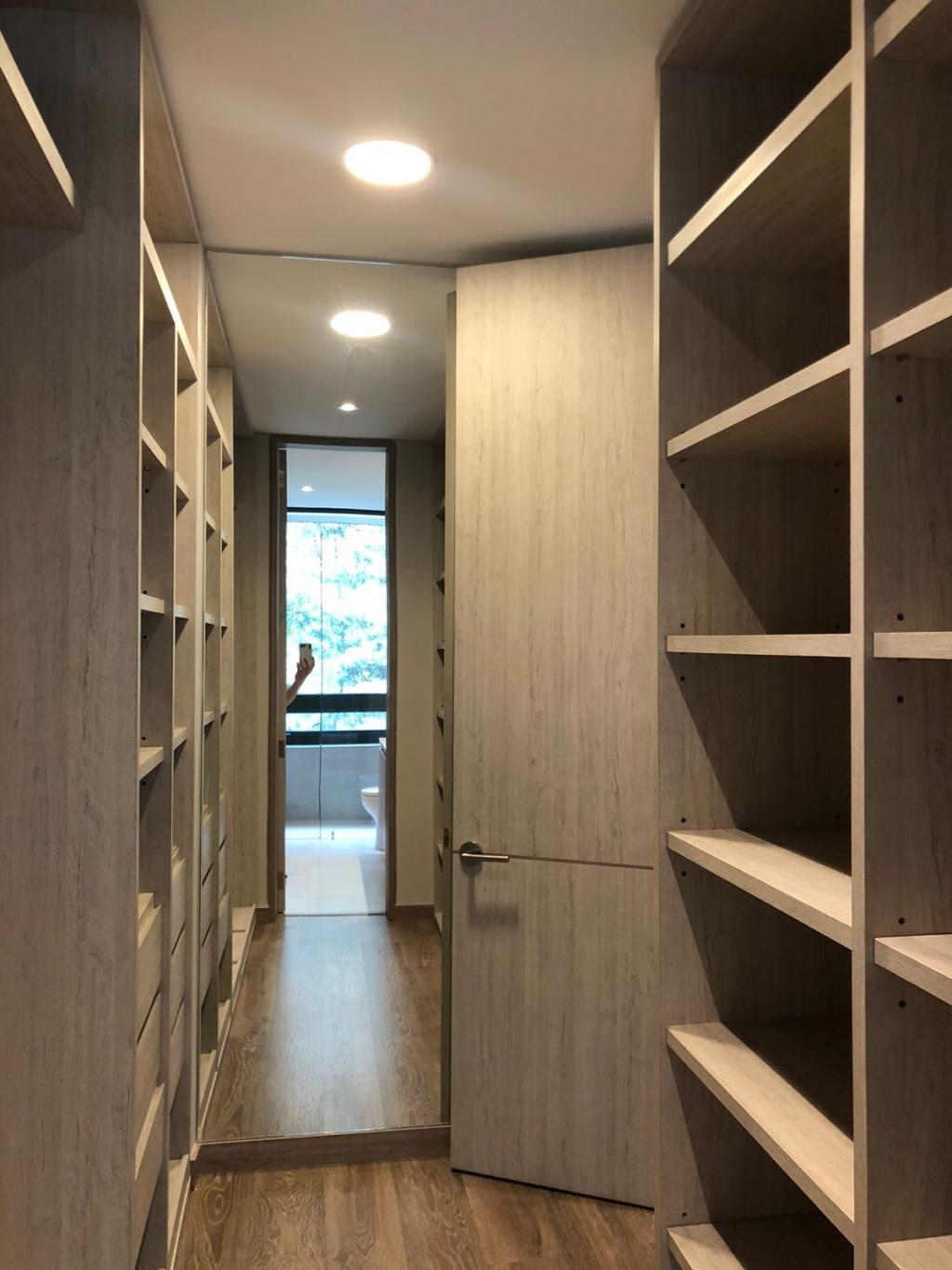 Apartamento en venta en Los Rosales, Bogotá · foto 10 de 24