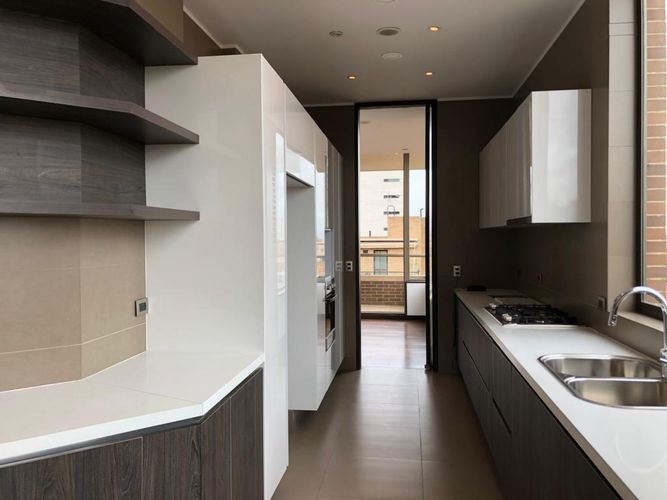 Apartamento de 3 alcobas en venta en La Cabrera, Bogotá, 256 m² · foto 2 de 24